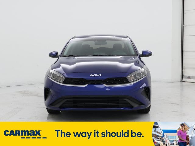 Photo of 2022 Blue Kia Forte