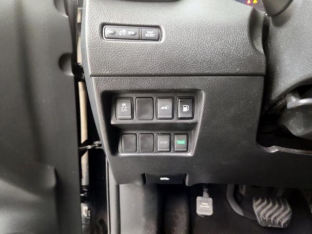 Photo of 2018 Black Nissan Rogue