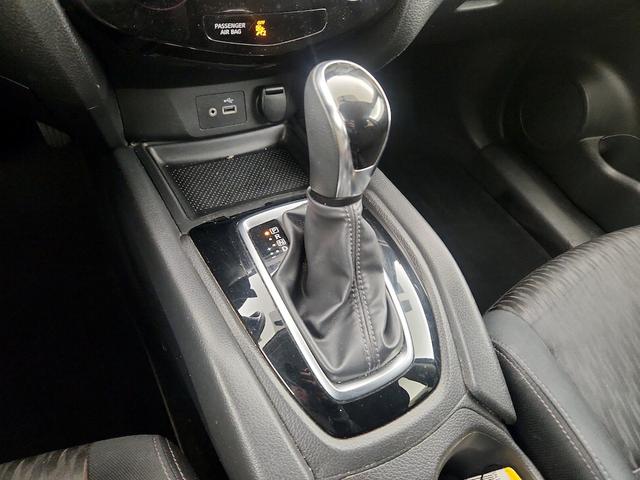 Photo of 2018 Black Nissan Rogue