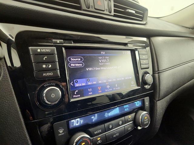 Photo of 2018 Black Nissan Rogue