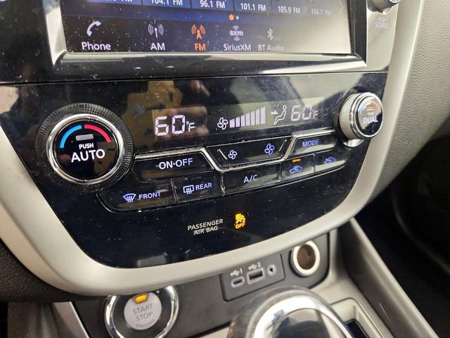 Photo of 2020 Black Nissan Murano