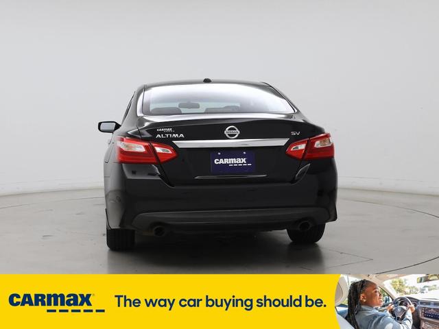 Photo of 2016 Black Nissan Altima