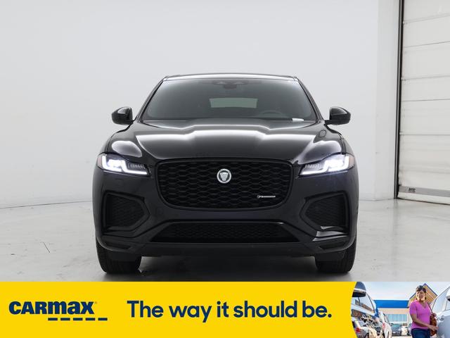Photo of 2024 Black Jaguar F-PACE