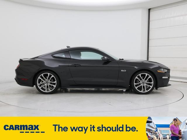 Photo of 2022 Black Ford Mustang