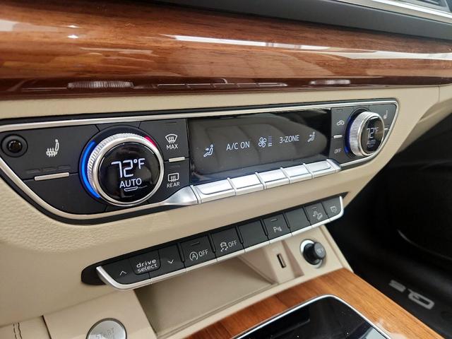 Photo of 2021 White Audi Q5