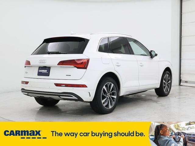 Photo of 2021 White Audi Q5