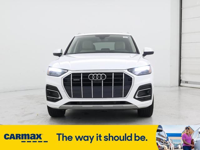 Photo of 2021 White Audi Q5