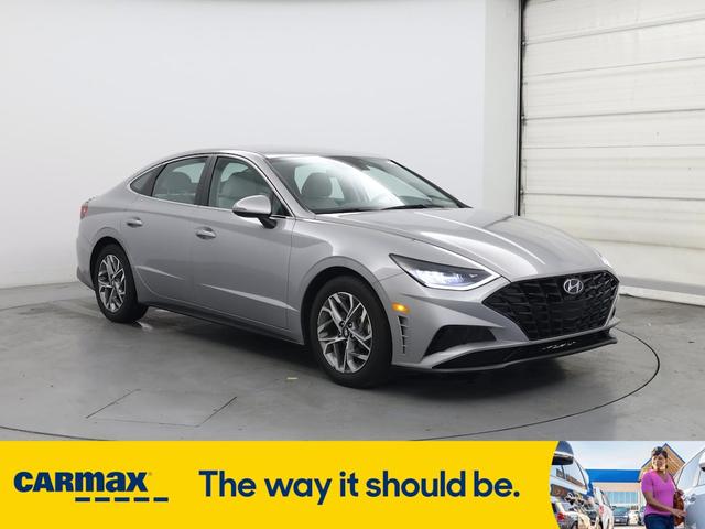 Photo of 2023 Silver Hyundai SONATA