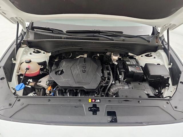 Photo of 2021 White Hyundai SANTA FE