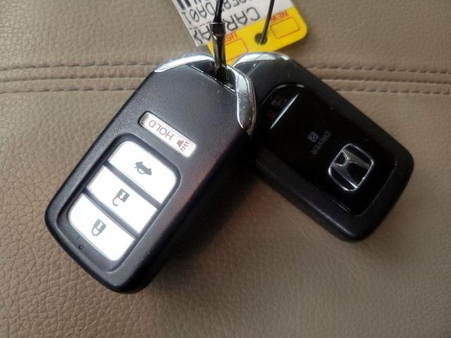 Photo of 2013 White Honda Accord