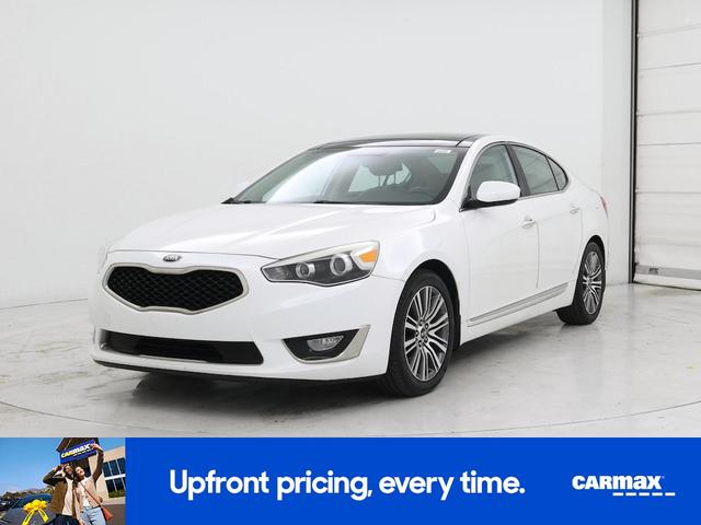 Photo of 2015 White Kia Cadenza