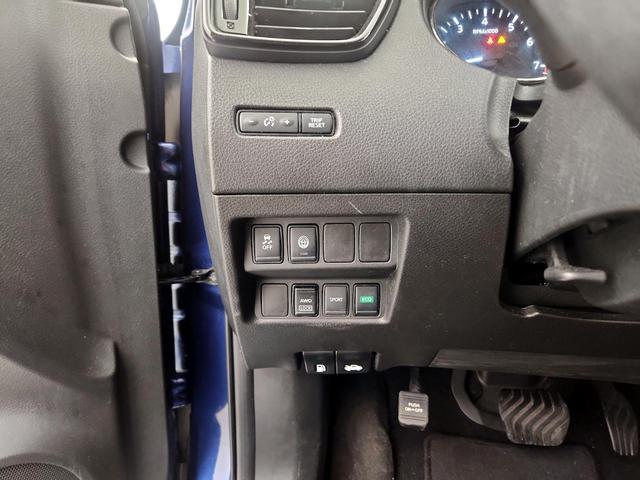 Photo of 2021 Blue Nissan Rogue Sport