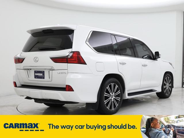 Photo of 2019 White Lexus LX 570