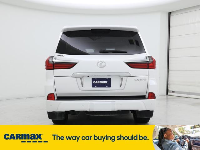 Photo of 2019 White Lexus LX 570