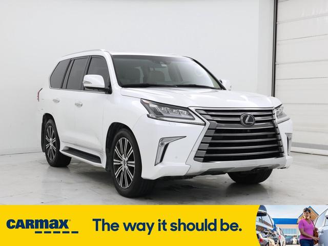 Photo of 2019 White Lexus LX 570