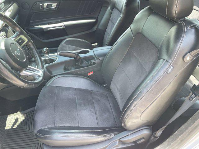 Photo of 2019 INGOT SILVER METALLIC Ford Mustang