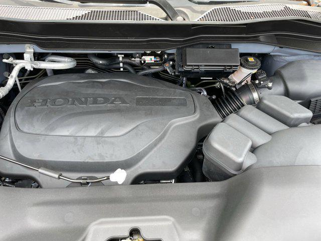 Photo of 2025 Sonic Gray Pearl Honda Ridgeline