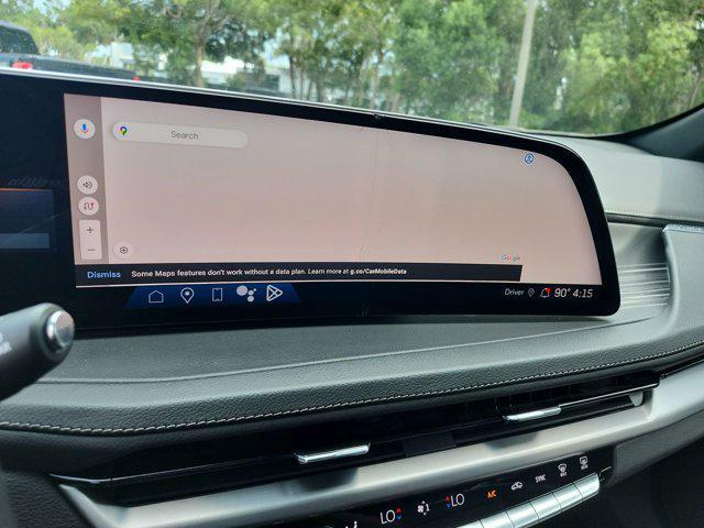 Photo of 2024 Argent Silver Metallic Cadillac XT4