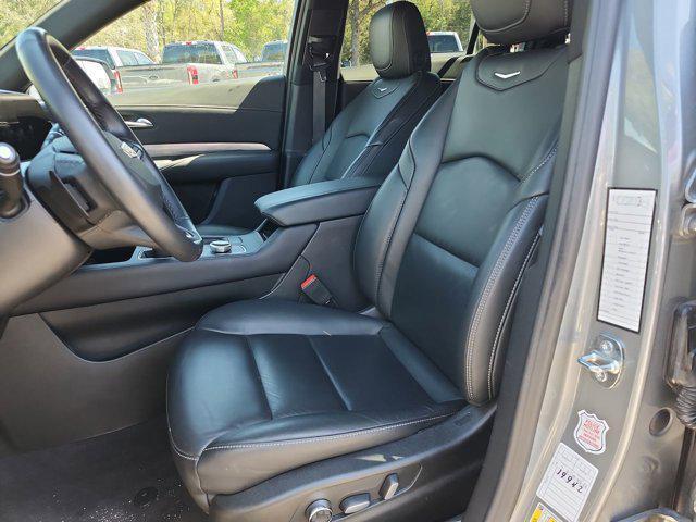 Photo of 2024 Argent Silver Metallic Cadillac XT4