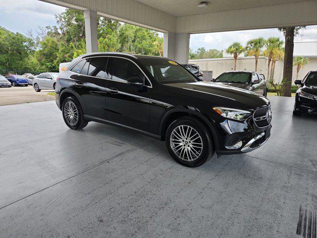 Photo of 2024 Black Mercedes-Benz GLC 300