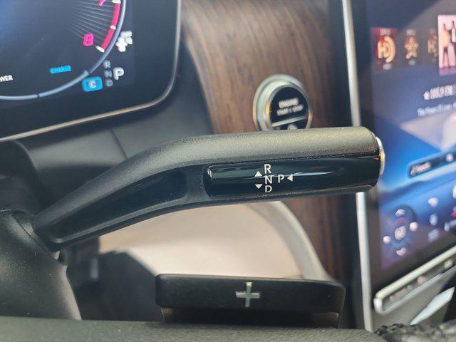Photo of 2024 Black Mercedes-Benz GLC 300