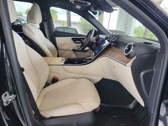 Photo of 2024 Black Mercedes-Benz GLC 300