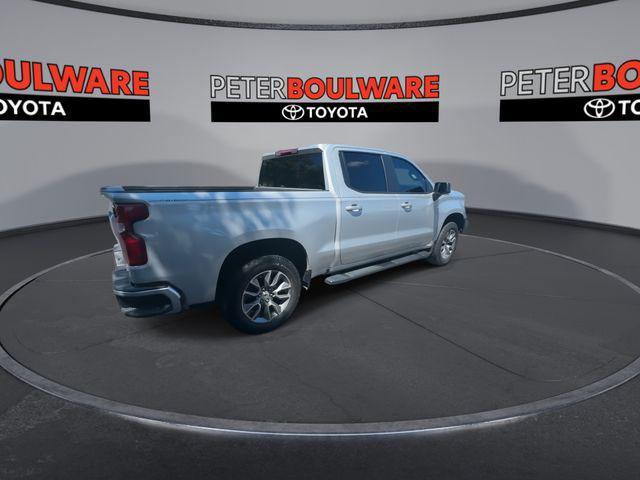 Photo of 2022 Silver Ice Metallic Chevrolet Silverado 1500 Limited