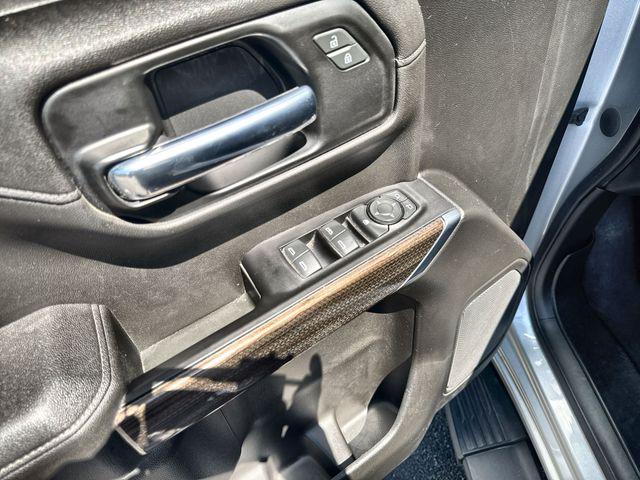 Photo of 2022 Silver Ice Metallic Chevrolet Silverado 1500 Limited