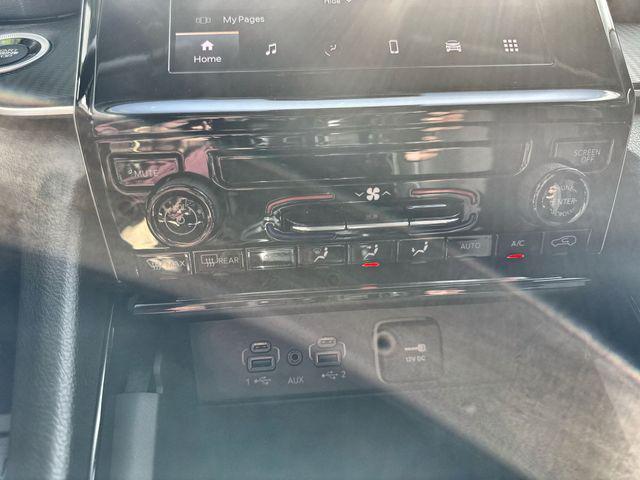 Photo of 2023 Diamond Black Jeep Grand Cherokee