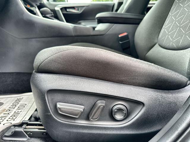 Photo of 2024 Silver Sky Metallic Toyota RAV4 Hybrid