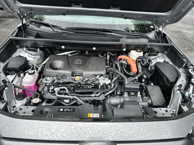 Photo of 2024 Silver Sky Metallic Toyota RAV4 Hybrid