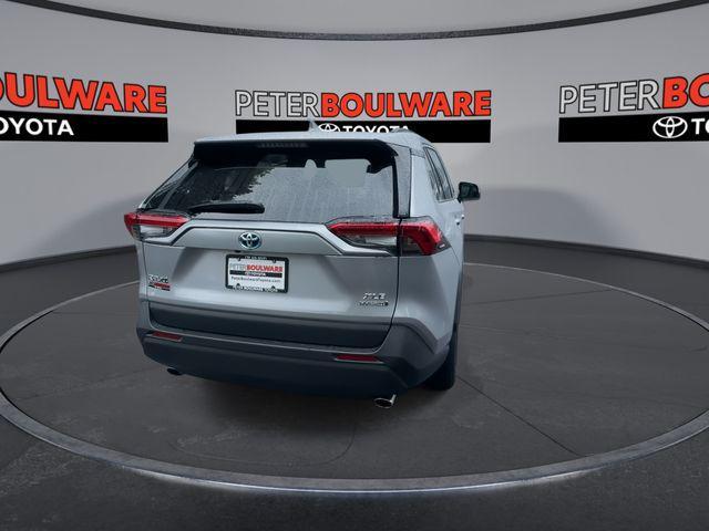Photo of 2024 Silver Sky Metallic Toyota RAV4 Hybrid