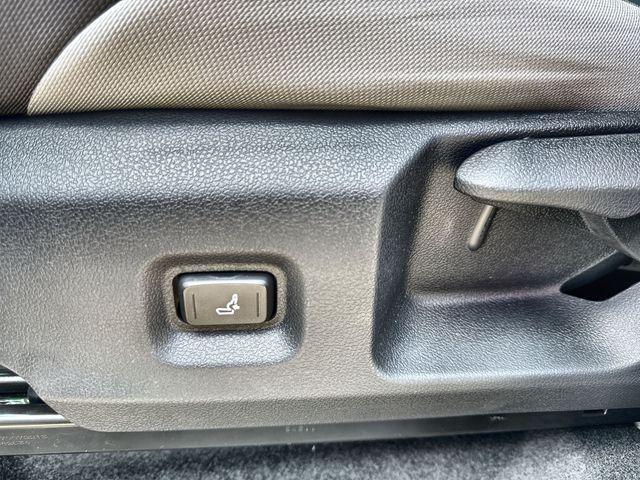 Photo of 2025 White Toyota Tacoma