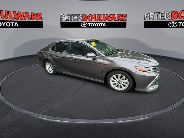 Photo of 2022 Gray Toyota Camry