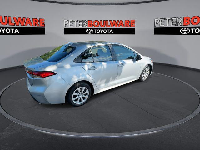 Photo of 2023 Classic Silver Toyota Corolla