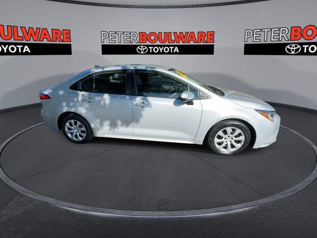 Photo of 2023 Classic Silver Toyota Corolla