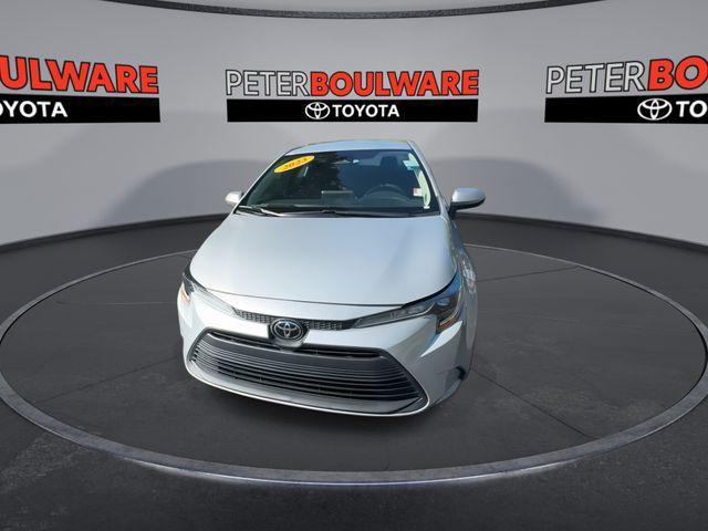 Photo of 2023 Classic Silver Toyota Corolla