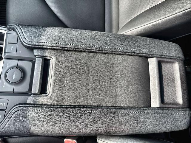 Photo of 2025 Midnight Black Metallic Toyota Grand Highlander