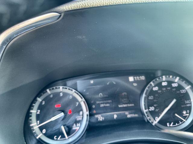 Photo of 2021 White Toyota Highlander
