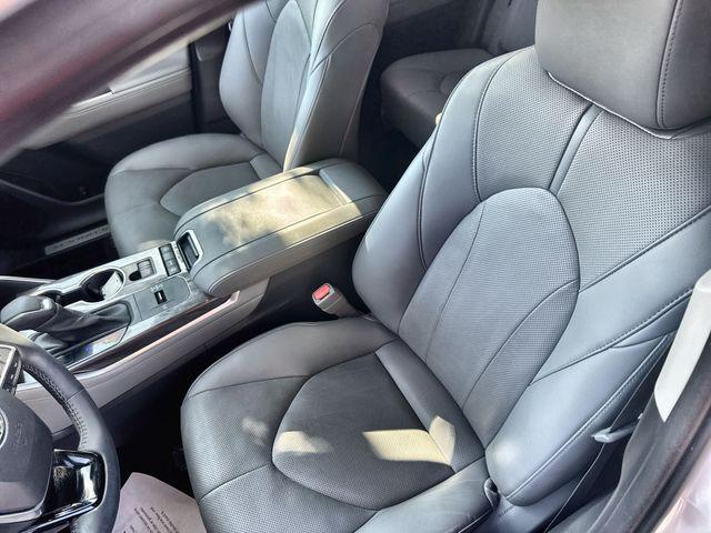 Photo of 2021 White Toyota Highlander