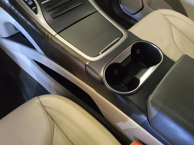 Photo of 2018 Blue Diamond Metallic Lincoln MKX