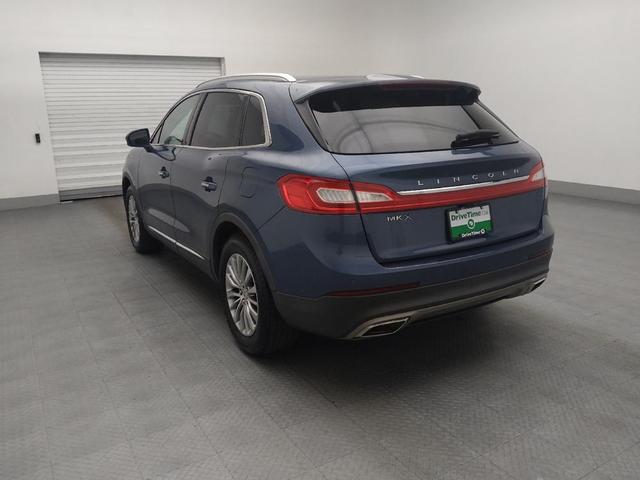Photo of 2018 Blue Diamond Metallic Lincoln MKX