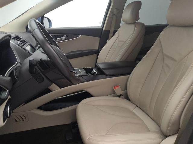 Photo of 2018 Blue Diamond Metallic Lincoln MKX