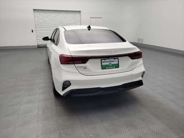 Photo of 2022 Clear White Kia Forte