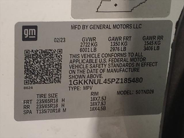 Photo of 2023 White GMC Acadia