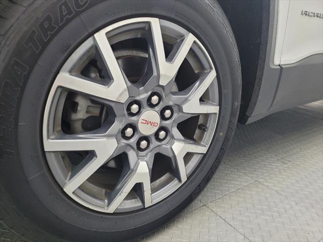 Photo of 2023 White GMC Acadia