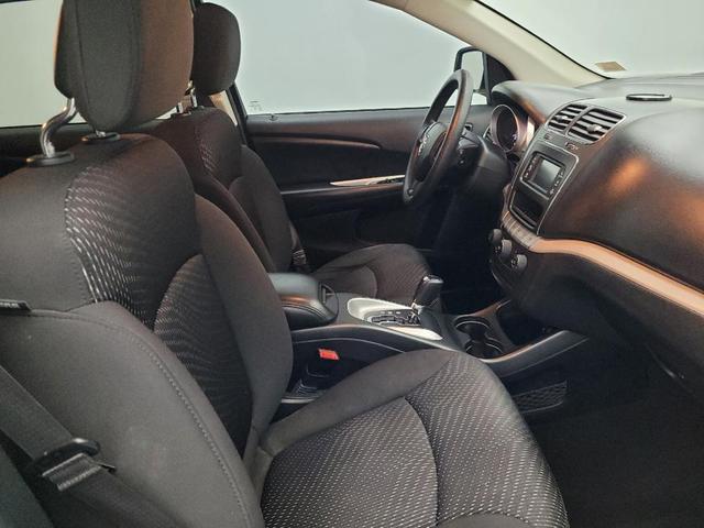 Photo of 2018 White Dodge Journey