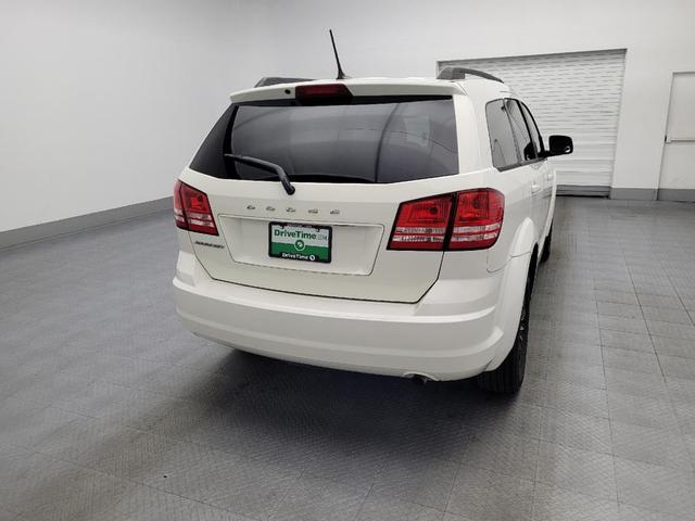 Photo of 2018 White Dodge Journey