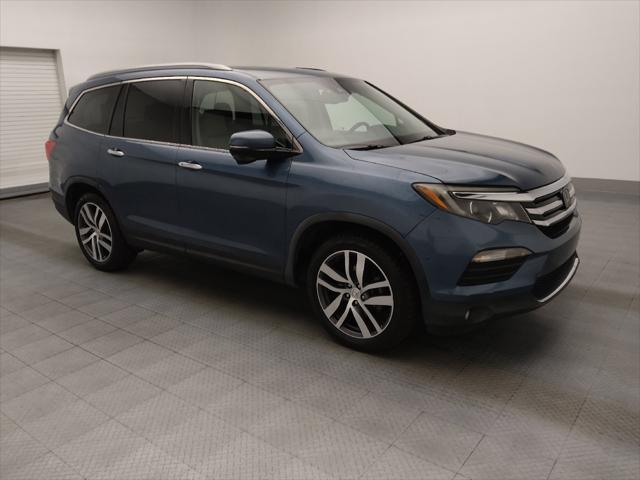 Photo of 2017 Blue Honda Pilot