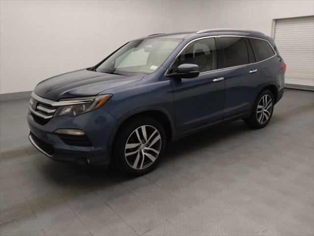 Photo of 2017 Blue Honda Pilot